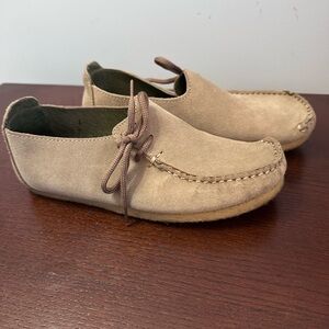 Suede, crepe soled, side lace up, moccasin-inspired Wallabee-style shoes